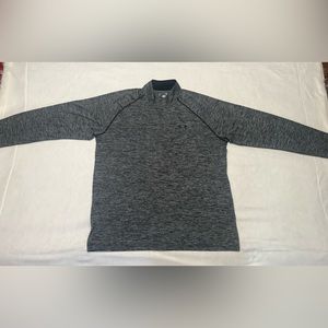 Men’s Gray Lightweight Under Armour Heat gear long sleeve shirt